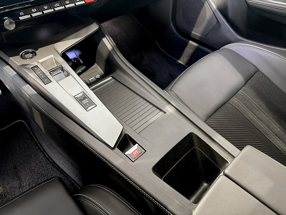 Bild på Peugeot 408 GT 1.2 PT 130hk Aut B-KAMERA ELSTOL