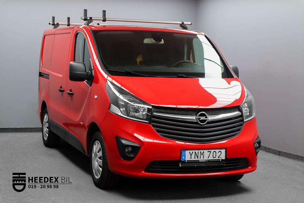 Opel Vivaro 2.9t 1.6 CDTI BIturbo 120hk Värmare Drag 1-ägare Kamera
