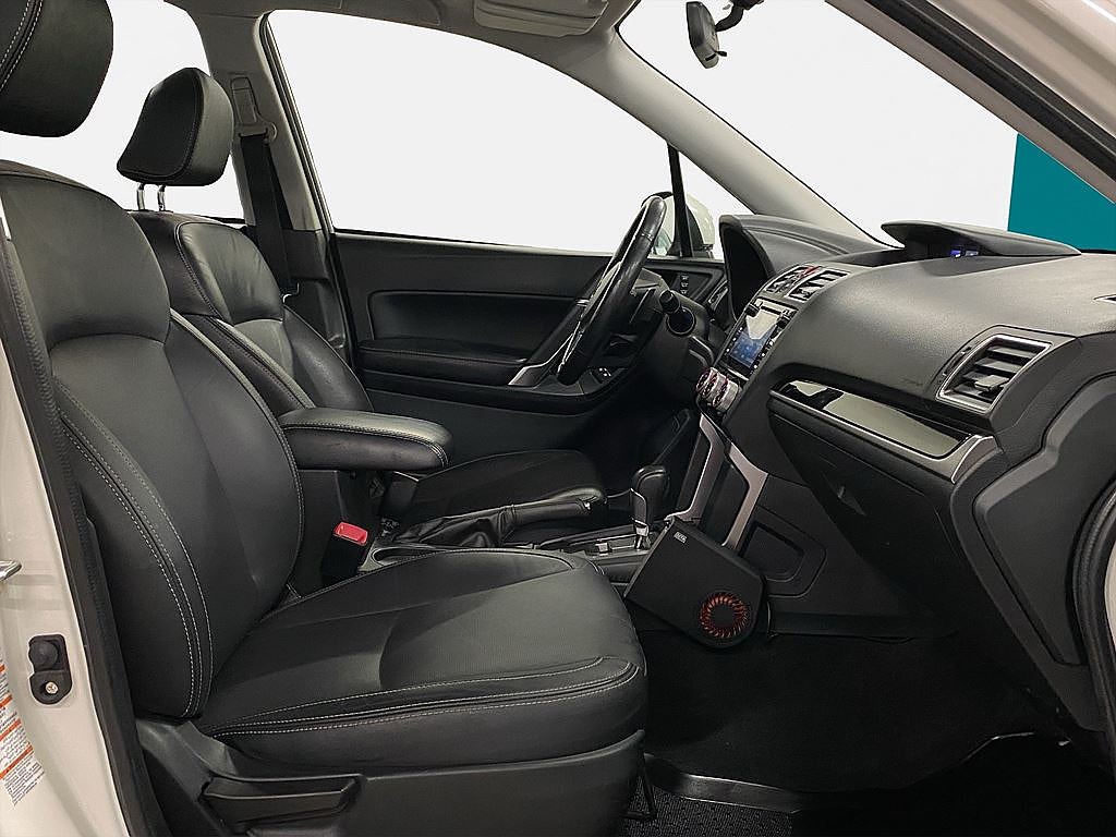 Subaru Forester 2.0 4WD Läder, Drag, Backkamera, 1 BRUKARE, Pano
