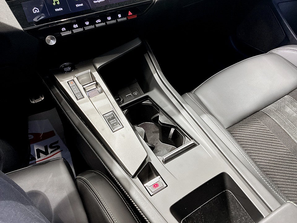 Bild på Peugeot 308 SW GT 1.2 PT 130hk Aut ELSTOL B-KAMERA NAVI