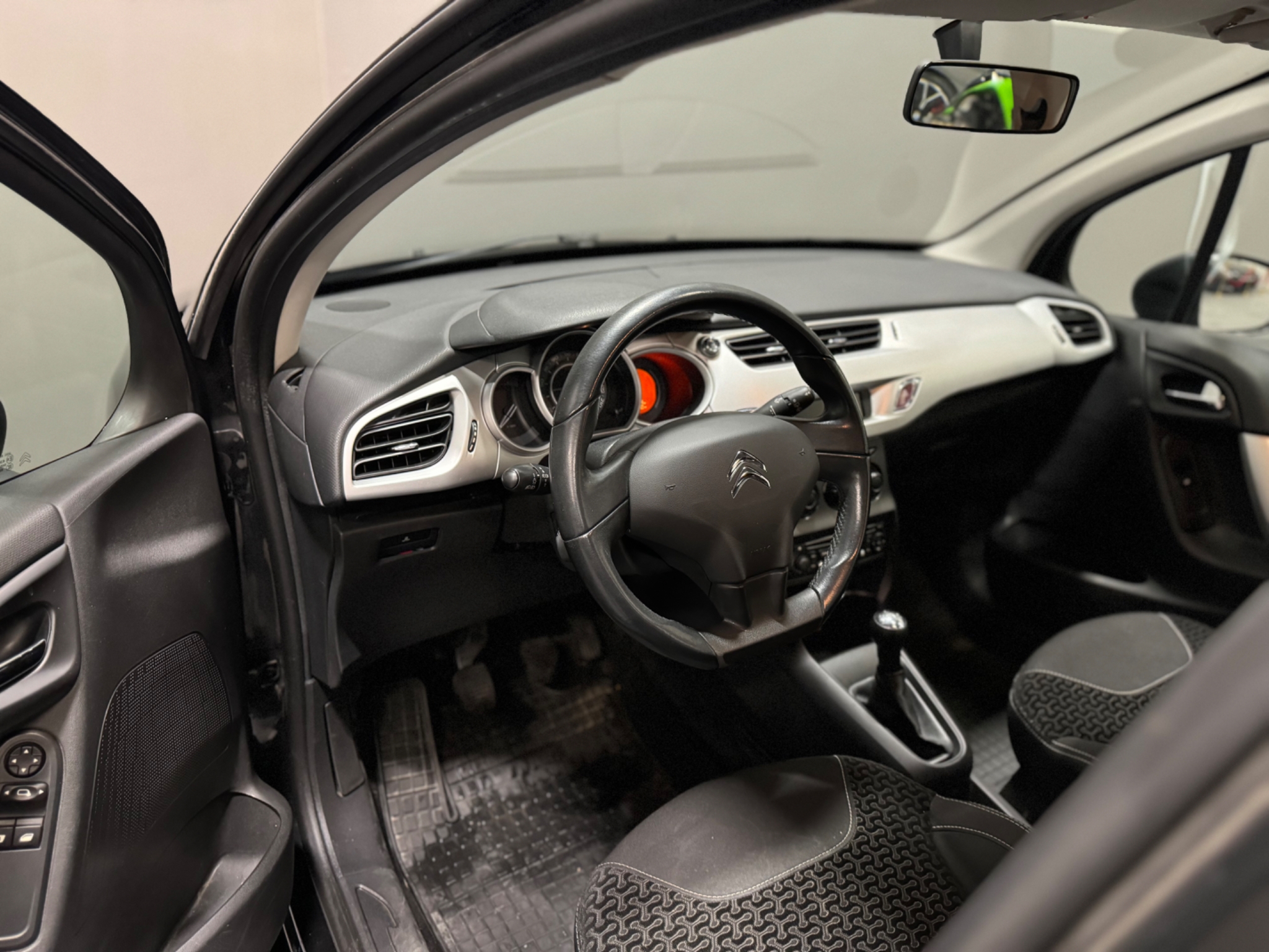 Citroen C3 1.4 HDi 2011, bild 7/41