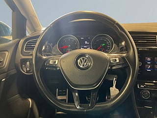 Volkswagen Golf 5-dörrar 1.0 TSI OPF Base Drag Kamera Psens S&V-hjul – bild 9