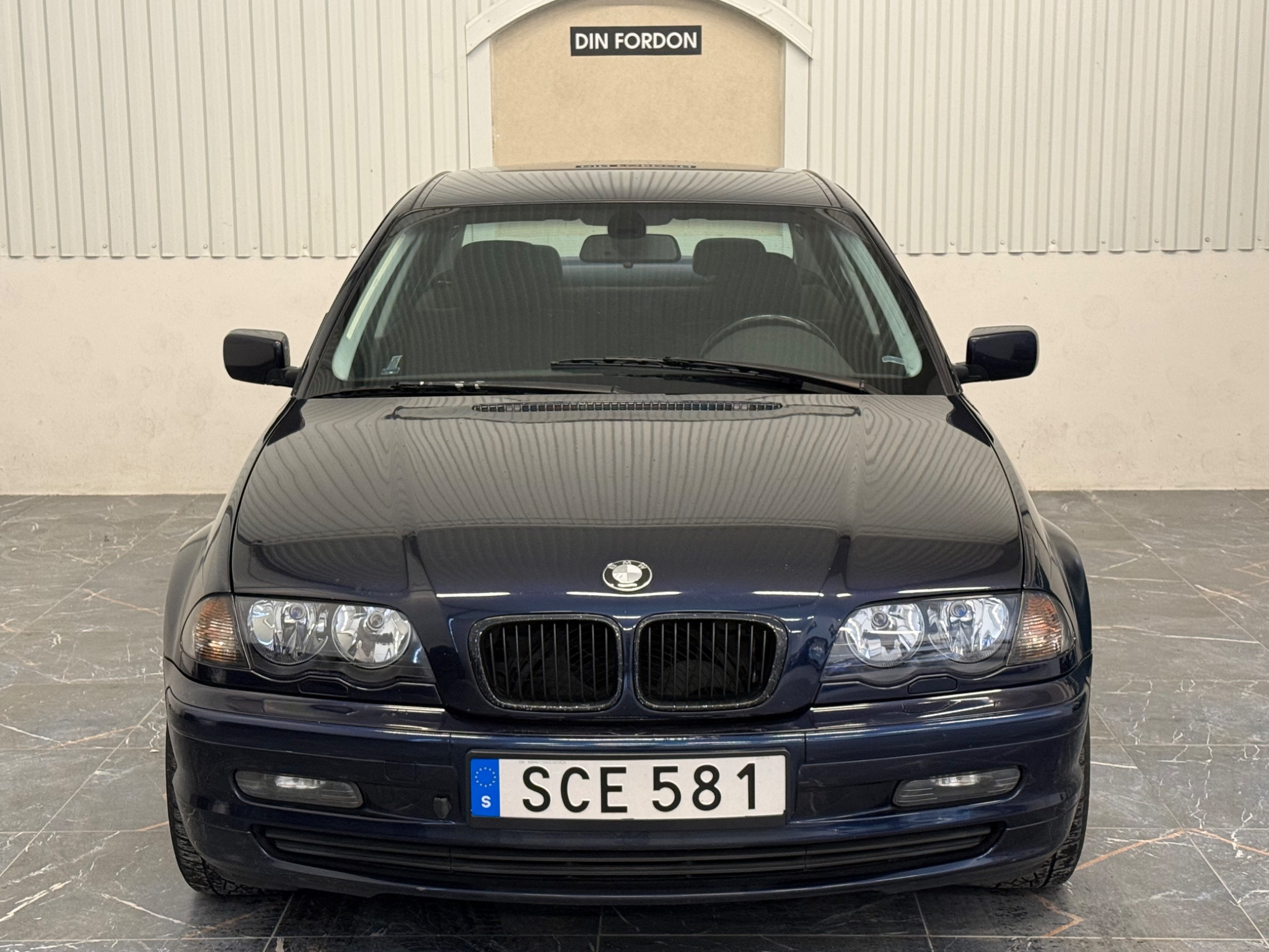 BMW 320 i Sedan 2001, bild 2/41
