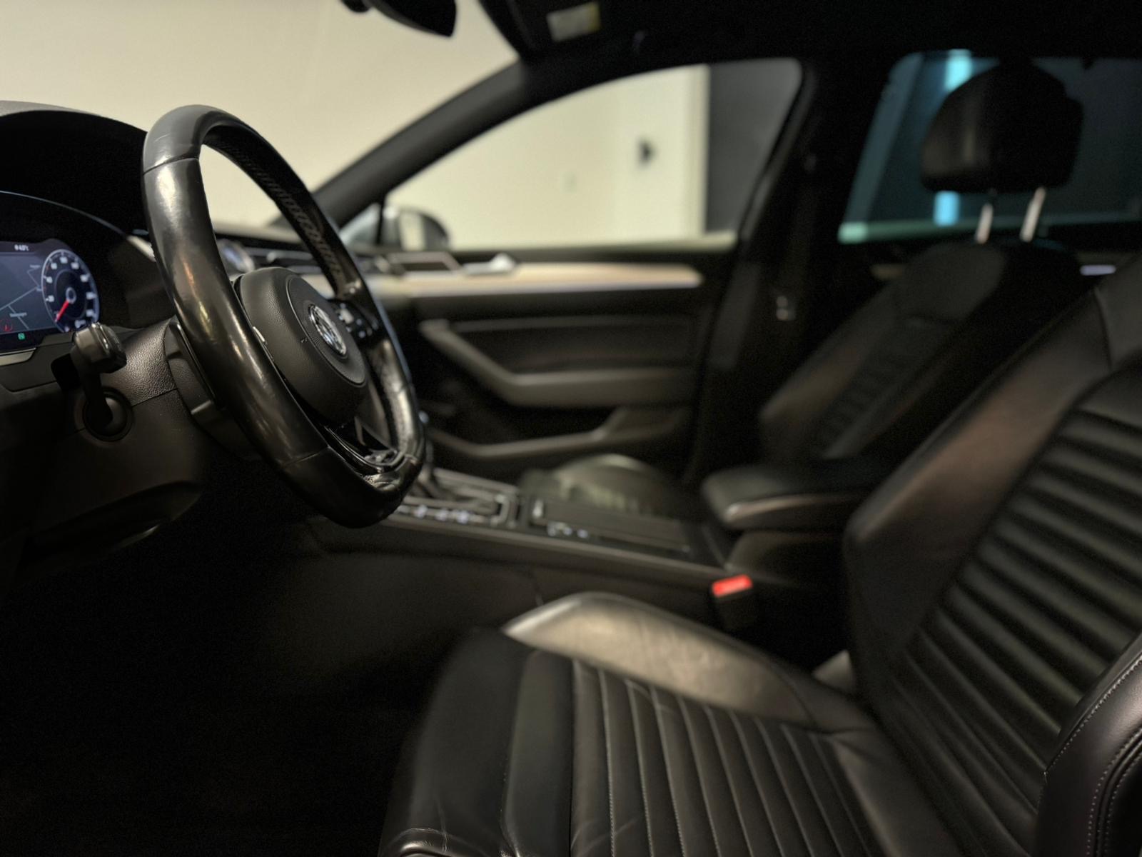 Volkswagen Passat 2016, photo 7/47