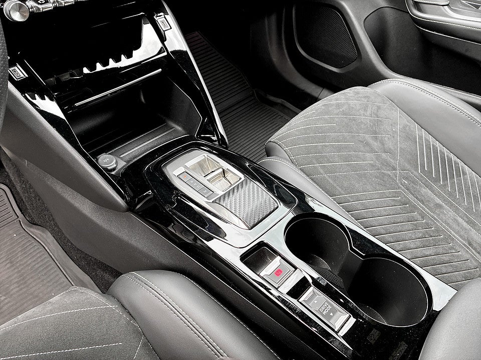 Bild på Peugeot 2008 GT 1.2 PT 130hk Aut B-KAMERA CARPLAY