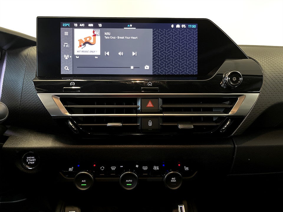 Bild på Citroën C4 X Shine 1.2 PT 130hk Aut 360-KAMERA RATTVÄRME