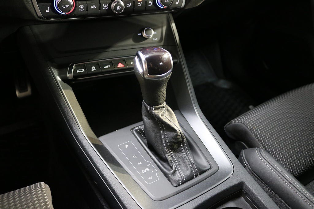 Audi Q3 2024 - miniatyr 11