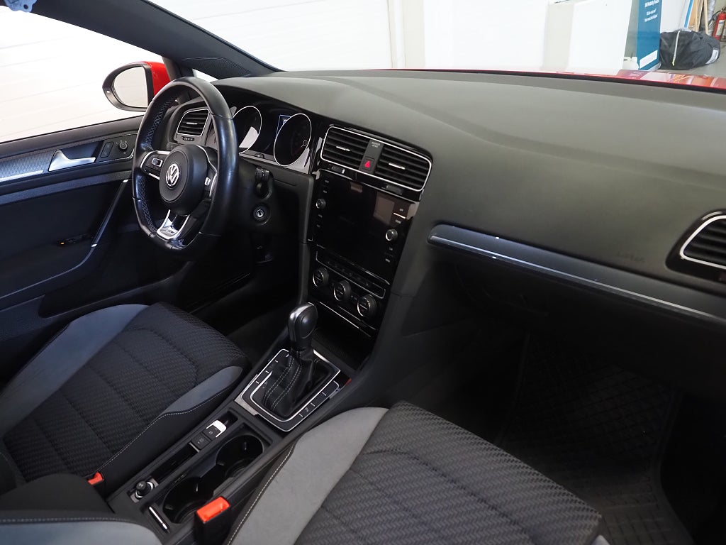 Volkswagen Golf 1.5 TSI 150hk GT R-Line Dragpkt Pluspkt P-Värm Kamera 2020