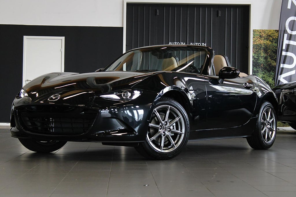 Mazda MX-5 Kazari 1.5 Softop BOSE Privatleasing Julkampanj december