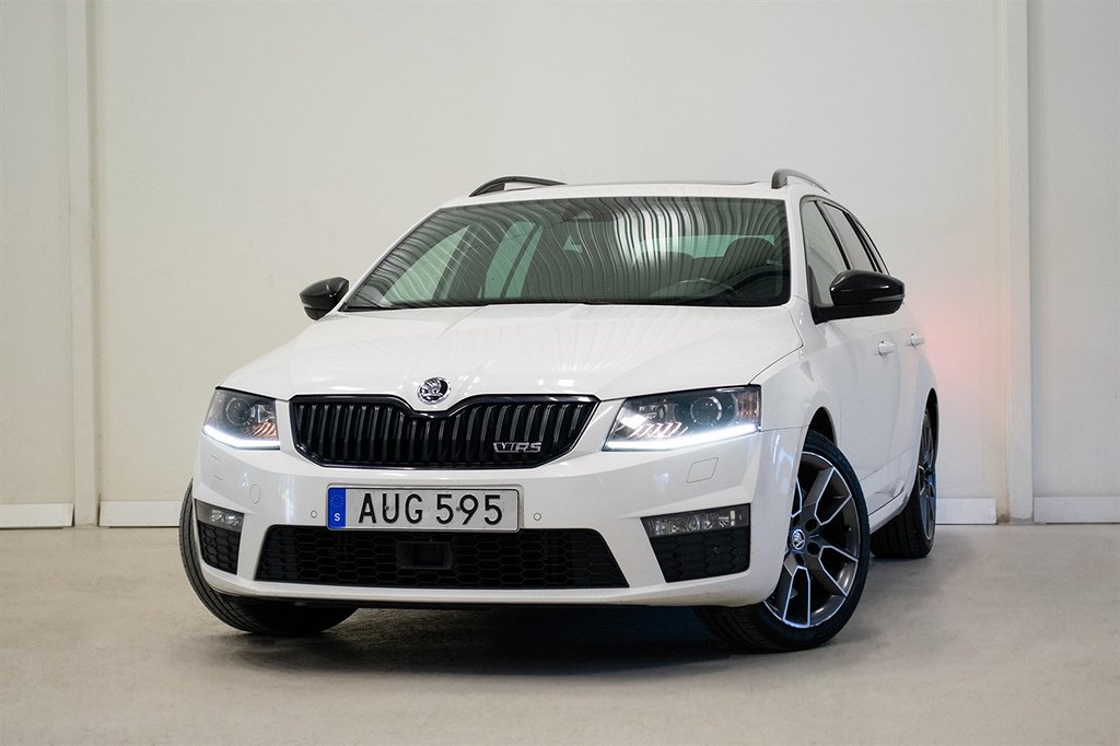 Skoda Octavia Combi RS 2.0 TSI Pano B-värm Navi BRL 220hk