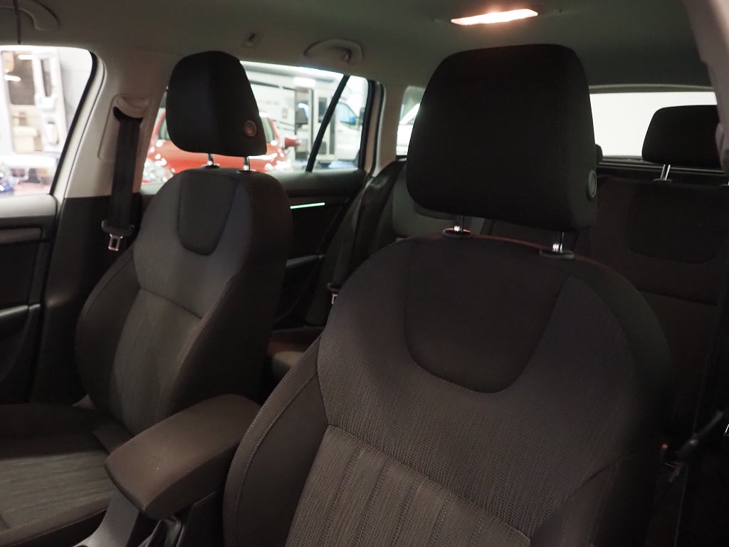 Skoda Octavia Kombi 1.0 115hk DSG Style | Drag | Värmare | 2019