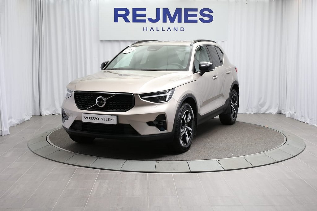 Volvo XC40 B4 FWD Bensin Plus Dark Drag Motorstol Förarstöd