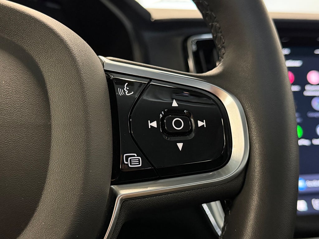 Volvo V90 Recharge T6 AWD Core Edition Adaptiv Fart Drag Värmare bild 20