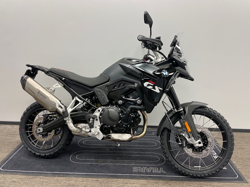 BMW F900GS 