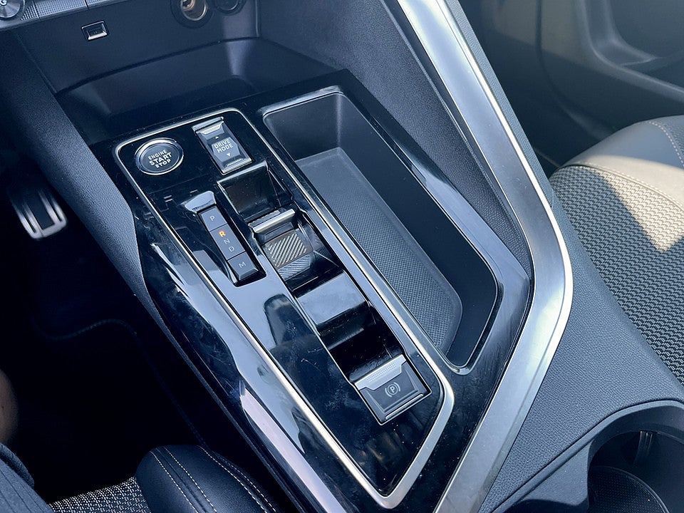 Bild på Peugeot 5008 GT 1.2 PT 130hk Aut 7-SITS B-KAMERA CARPLAY