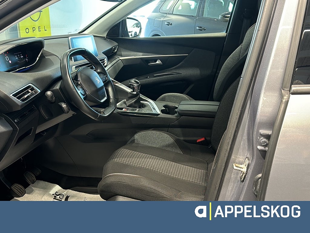 Peugeot 5008 1.2 Active PT 130hk 7-sits |RÄNTA 3,99%|V-HJUL INGÅR| thumbnail