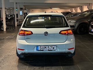 Volkswagen Golf 5-dörrar 1.6 TDI Dragkrok/SoV/Värmare/Kamera