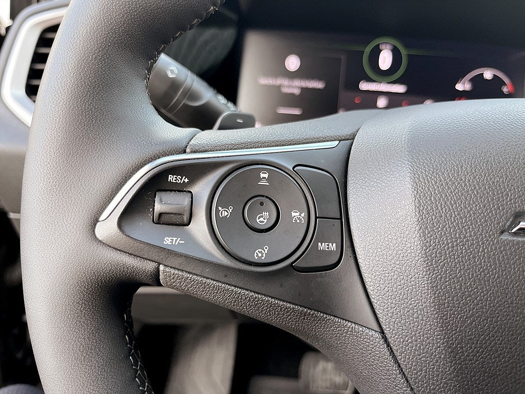 Bild på Opel Grandland GS-Line 1.2 PT 130hk Aut - B-KAMERA, EN ÄGARE