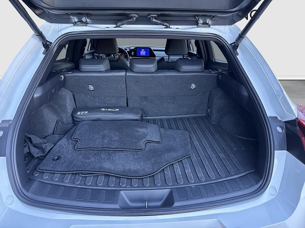 Lexus UX 2023 - miniatyr 10