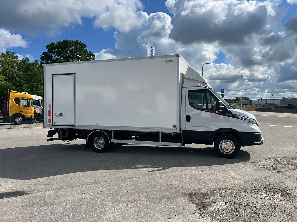 Iveco Daily 72C14G A8 CNG Skåpbil med Z-Lift