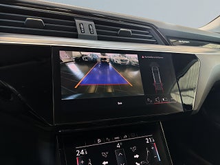 Audi q8-e-tron Q8 50 e-tron quattroS&V-Hjul/Kam/Drag/Skinn/Navi/MOMS – bild 15