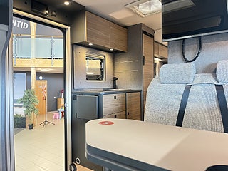 Husbil-halvintegrerad Dethleffs GLOBEBUS PERFORMANCE 4X4 T46 12 av 30