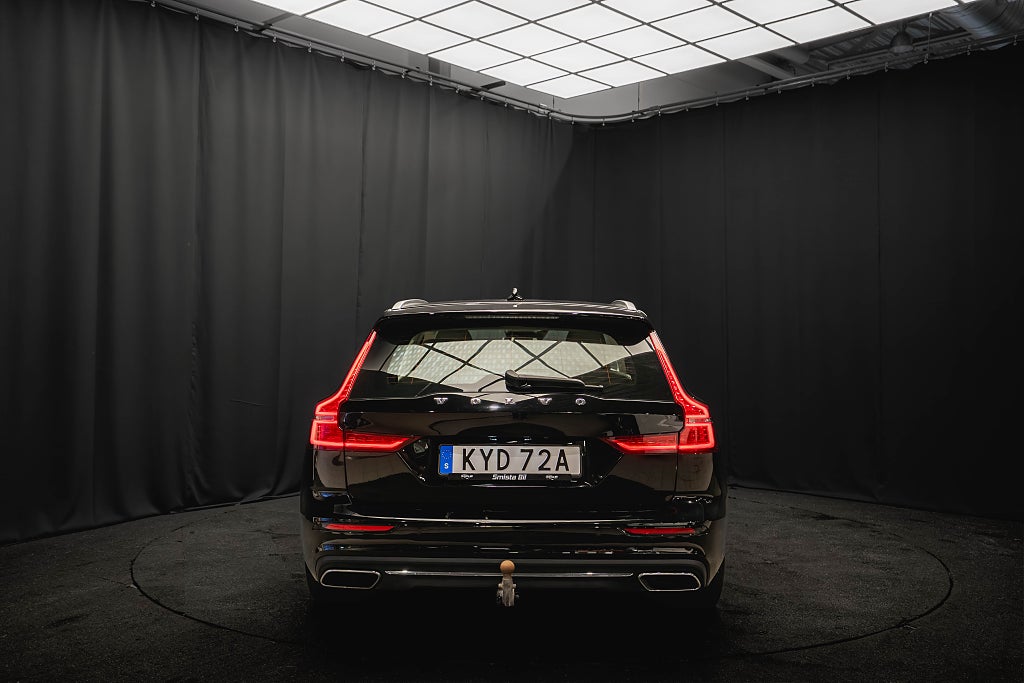 Volvo V60 Recharge T6 AWD DRAG H/K KAMERA PILOT P-VÄRM 2-ÄGARE