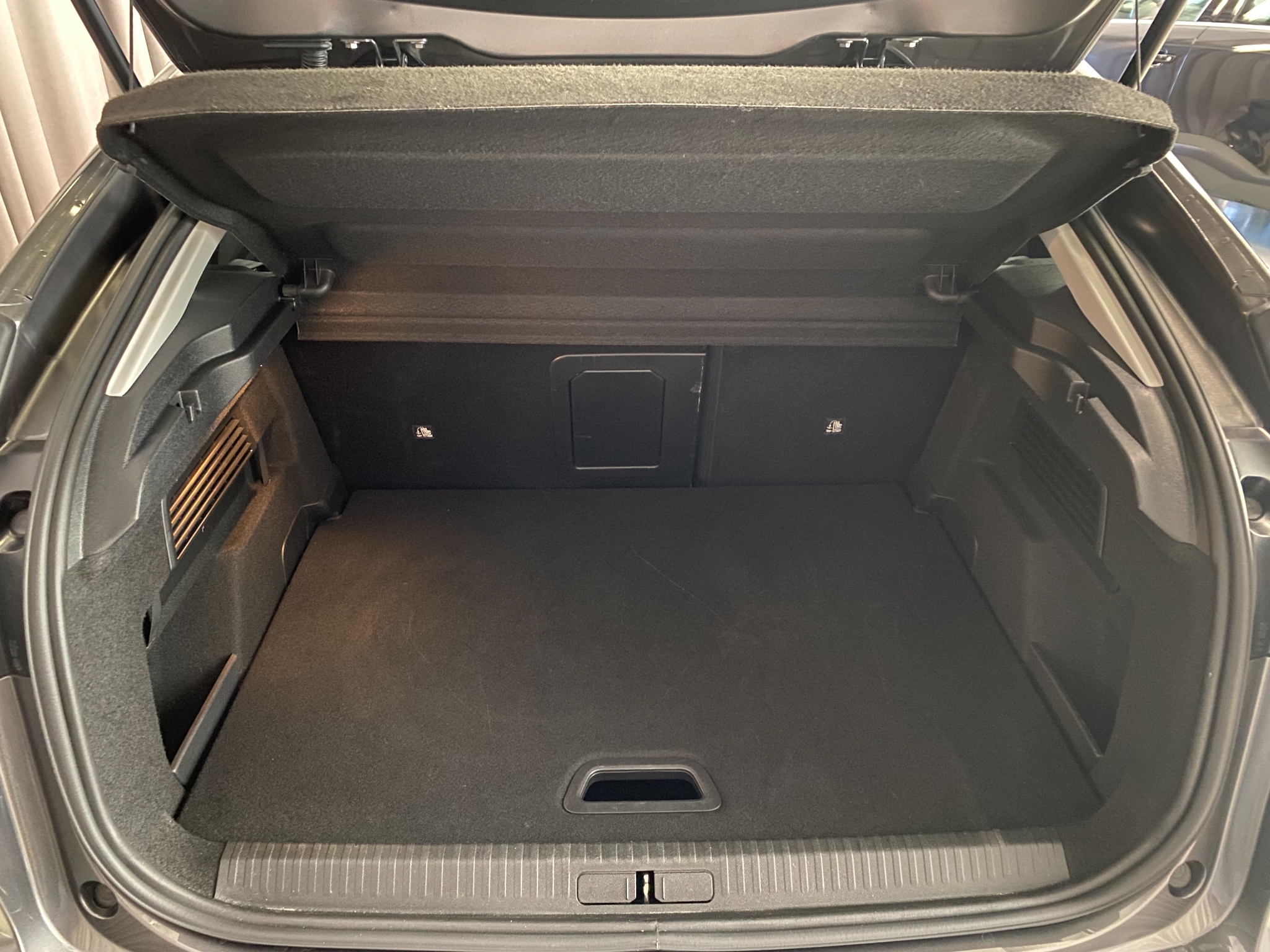 Citroen C4 Shine 130hk Automat 2023, bild 6/53