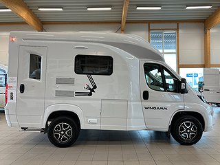 Husbil-halvintegrerad Wingamm Oasi 540 140HK AUT 1 av 28
