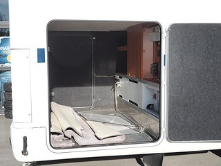 Husbil-halvintegrerad Concorde Charisma 890 LS 4 av 31