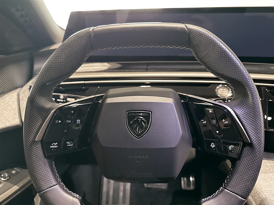 Bild på Peugeot 5008 GT Hybrid 145hk Aut 7-SITS B-KAMERA CARPLAY