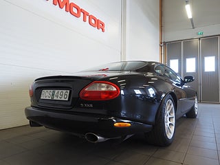Sportkupé Jaguar XKR 7 av 20