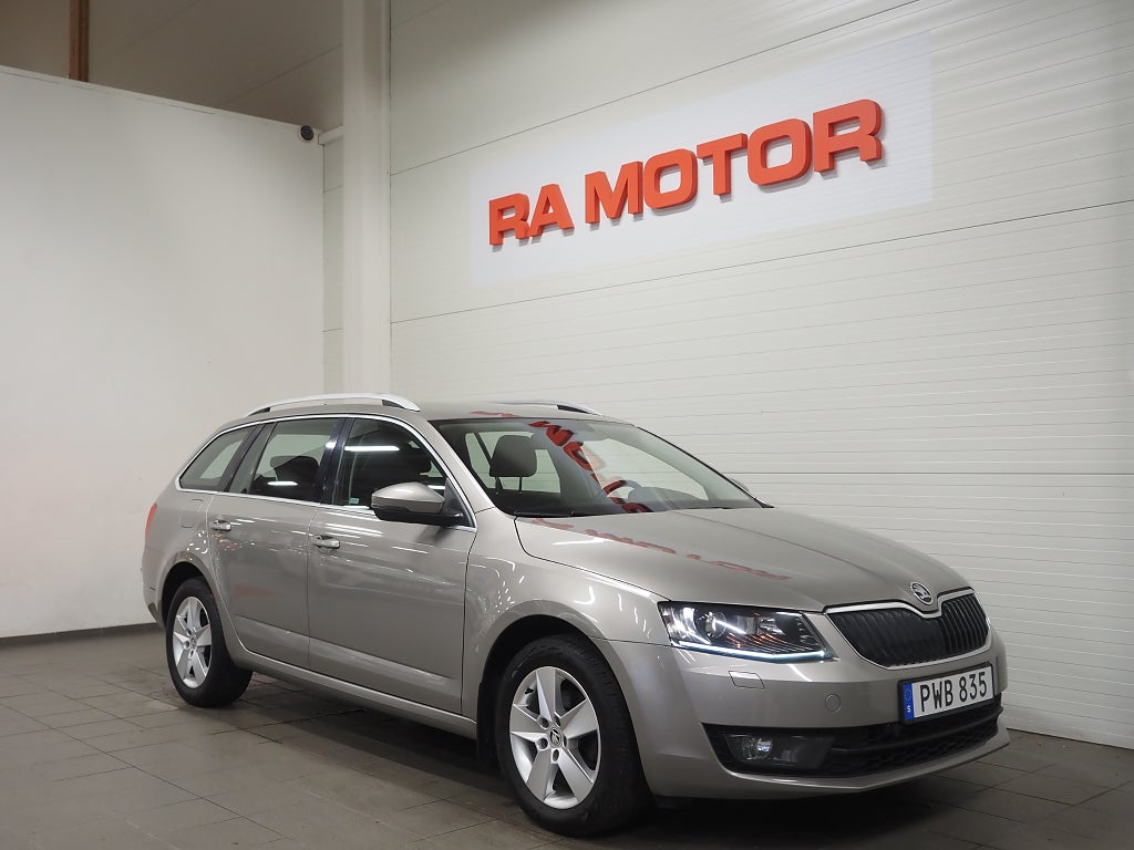 Skoda Octavia 1,2 TSI Elegance Kombi Aut Motorvärmare P-Sensorer 2015
