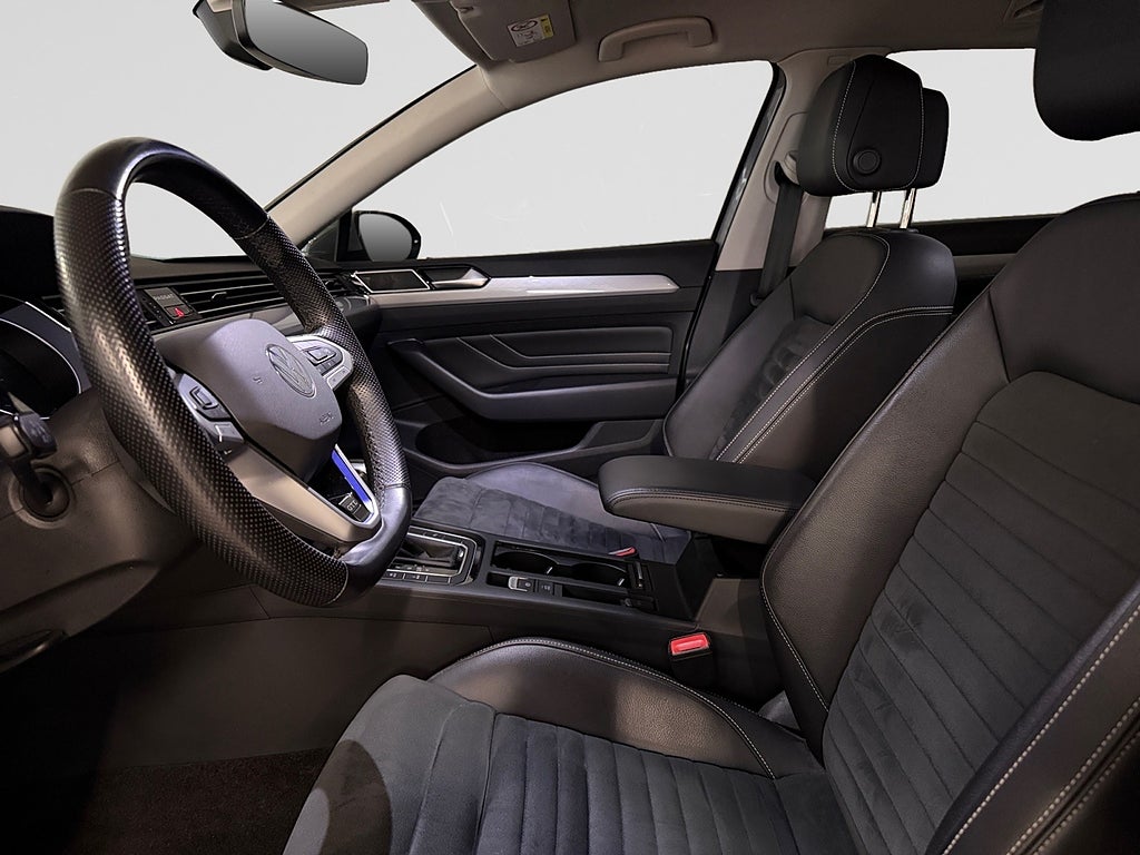 Volkswagen Passat Sportscombi GTE DRAG Värmare Navi Adap-farth Carplay bild 11