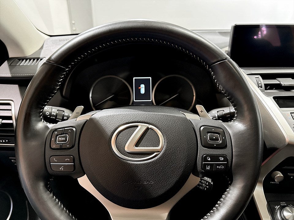 Bild på Lexus NX 300h 2.5 197hk Aut AWD - DRAG, B-KAMERA,1 ÄGARE