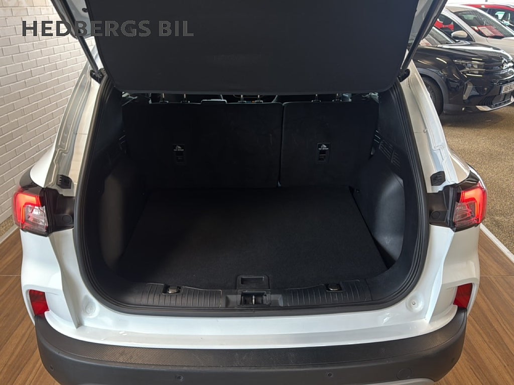 Ford Kuga Titanium 2.5 PHEV 224HK thumbnail
