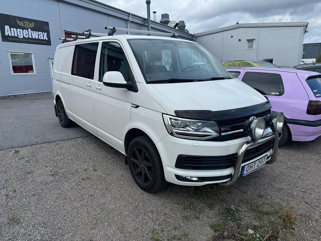 Volkswagen Transporter Kombi 2.0TDI 4M/ El-dörrar/D-värm/Nav