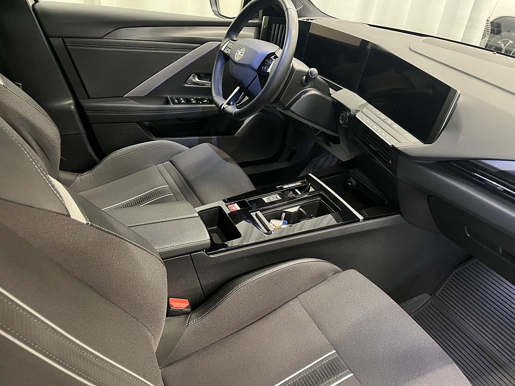 Opel Astra GS 1.2 Turbo 130 aut 5d thumbnail