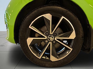 Skoda Citigo iV 36.8 kWh SoV-Däck/Värmare/Psens – bild 14