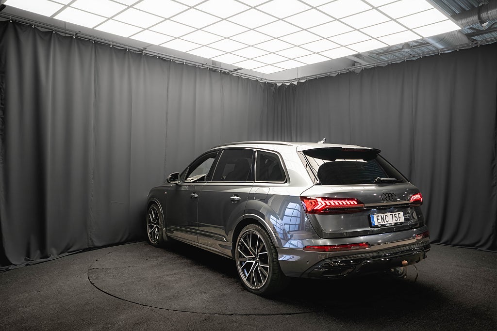 Audi Q7 60 TFSI e Q PANO LUFT B&O 22' MASSAGE DRAG MAX UTR MOMS