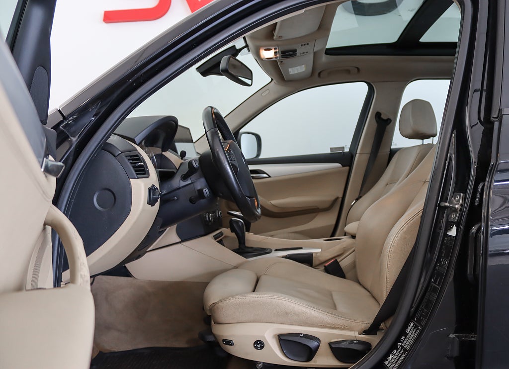 BMW X1 xDrive18d A-TRAKTOR Sportstolar Carplay