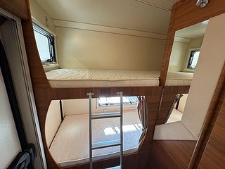 Husbil-alkov Elnagh Baron 22 8 av 24