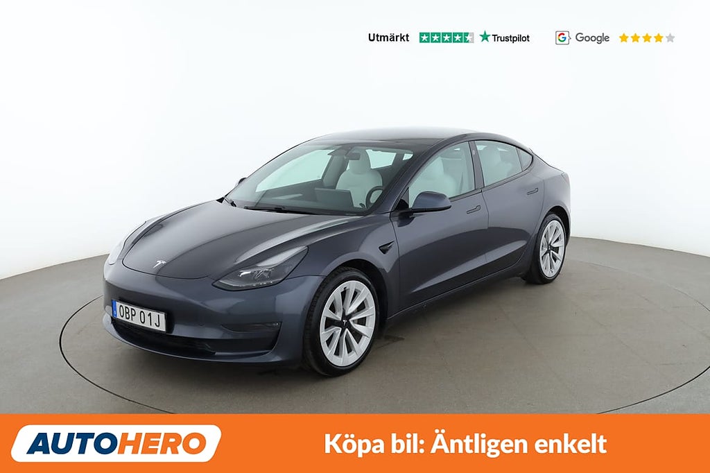 Tesla Model 3 Long Range AWD / Panorama, Rattvärme, GPS