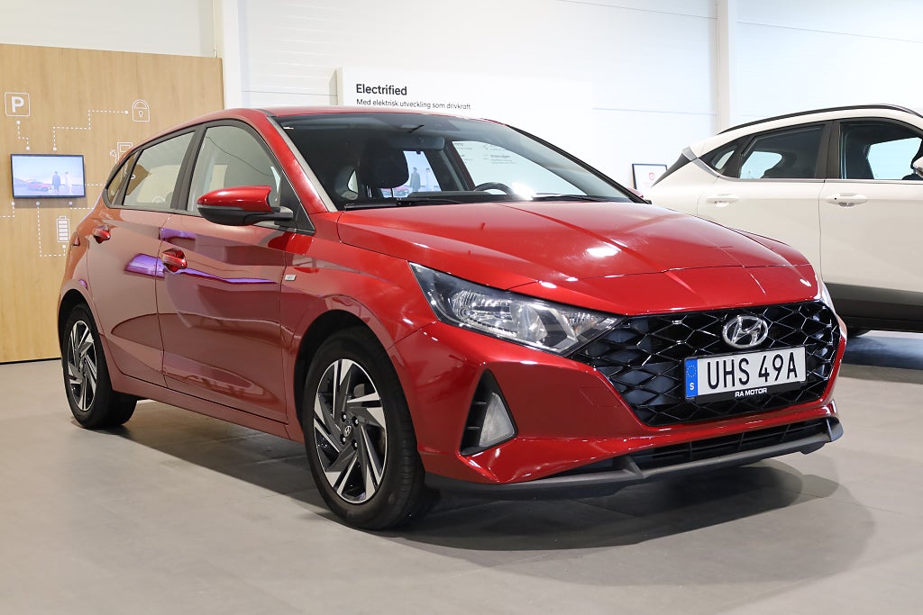 Hyundai i20 1.0 T-GDI DCT 100HK Essential Kamera Rattvärme