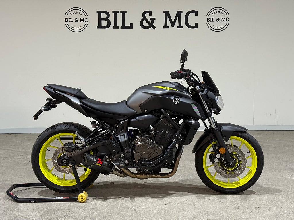 Yamaha MT-07 Akrapovic helsystem lågmil RESERVERAD 