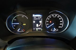 Halvkombi Toyota Yaris 17 av 20