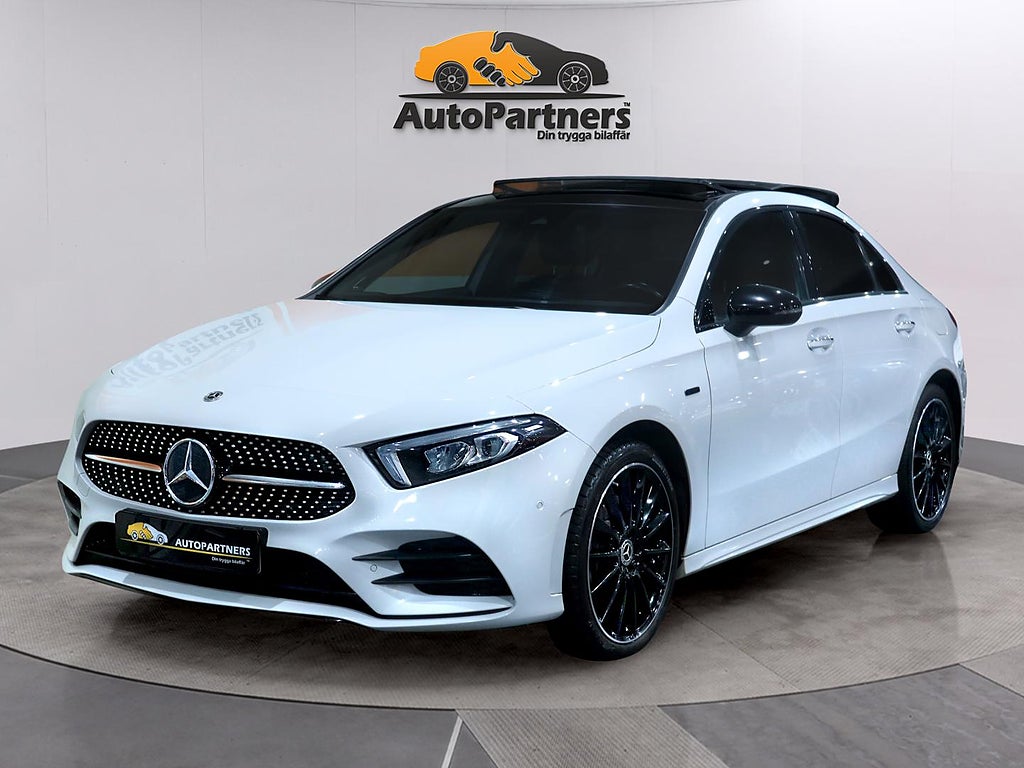 Mercedes-Benz A 250e Sedan AMG Pano Burmeste Premium MBUX Ambient 1,95%