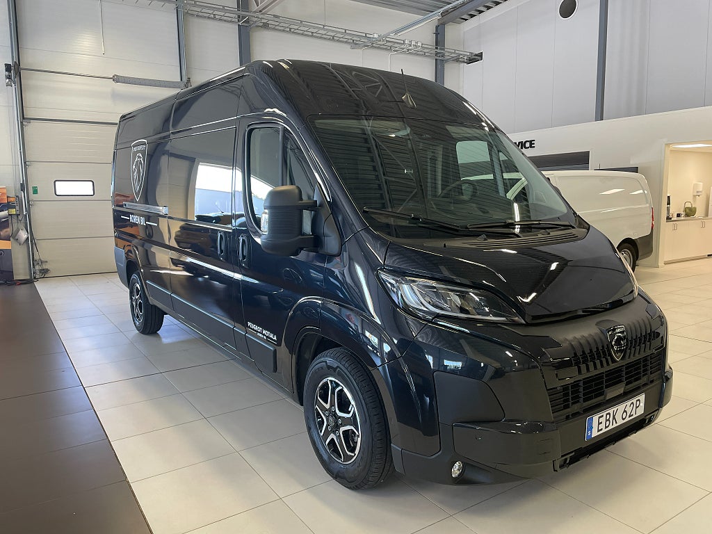 Peugeot Boxer 2.2 BlueHDi 180hk Dubbelhytt 5-sits EAT L3H2