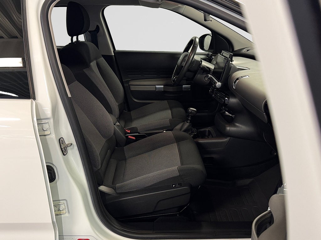 Citroën C4 Cactus 1.2 PT Feel 110hk Farthållare Låga mil Apple Carplay bild 20