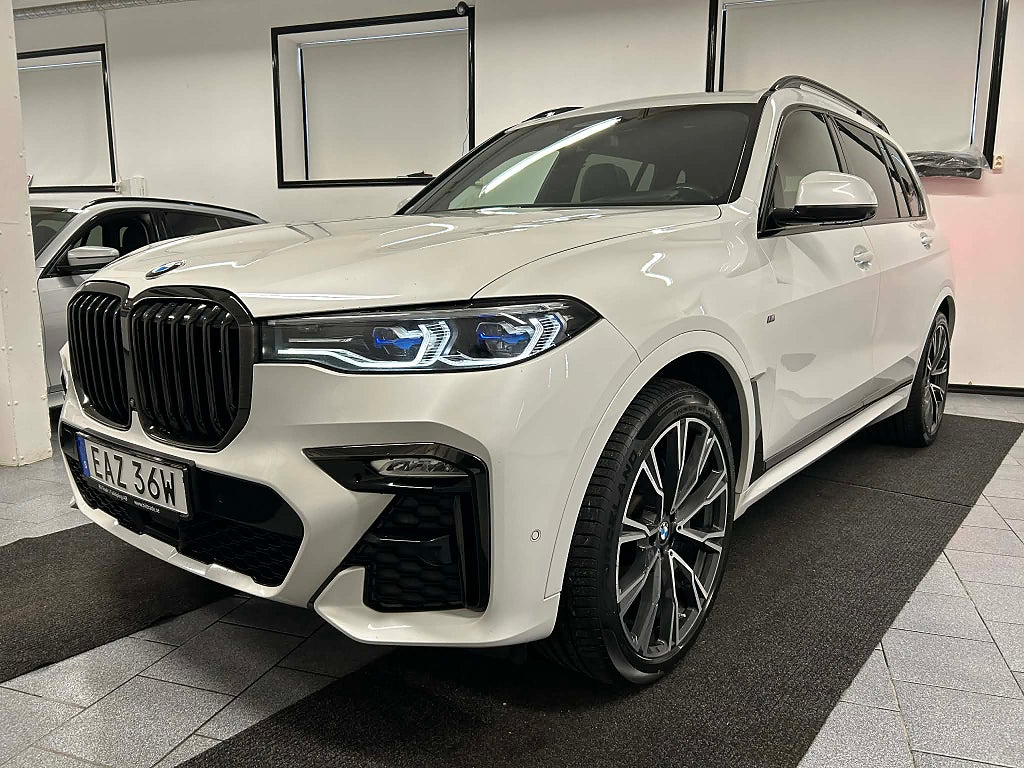 BMW X7 M50d 400 hk 6 sits Panorama Skärmar Drag M Sport MOMS